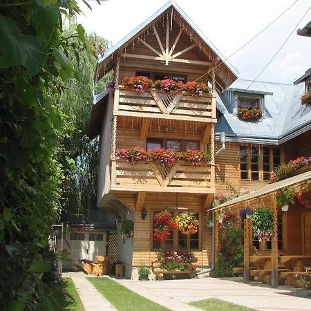 Pension Crizantema Vatra Moldovitei Bagian luar foto